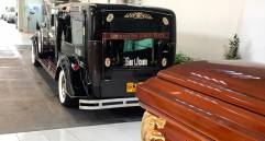 El cuerpo de Jorge Oñate será trasladado de Medellín a Valledurar, donde lo espera su familia para las honras fúnebres. FOTOS JULIO CÉSAR HERRERA