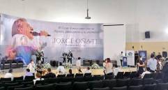 En Valledupar, el domingo, fue el primer homenaje, este lunes sus restos mortales llegaron a La Paz, su tierra natal, también en Cesar. FOTO Cortesía