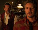 Ethan Hawke y Pedro Pascal en la nueva película de Pedro Almodóvar. FOTO Cortesía Mubi / El Deseo / Iglesias Más