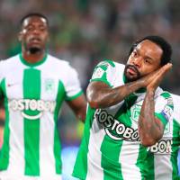 Atlético Nacional salvó un punto gracias al potente remate de Dorlan Pabón que venció a Andrés Mosquera. Foto: Camilo Suárez