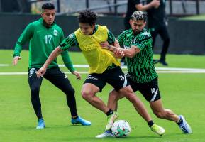 Atlético Nacional confirmó la salida de tres jugadores, se trata de los volantes Daniel Mantilla, Andrés Andrade y Alexánder Mejía. FOTO JAIME PÉREZ