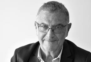 El Nobel de Física Serge Haroche cuenta en su libro La luz revelada: Del telescopio de Galileo a la extrañeza cuántica, el papel que ha jugado la luz en la comprensión científica a lo largo del tiempo. Foto: cortesía Hay Festival-Odile Jacob.