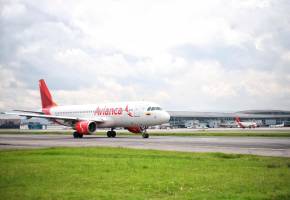 El avión aterrizó, finalmente, sobre las 2:13 de la madrugada de este 30 de mayo en Bogotá. FOTO COLPRENSA 