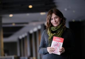 La escritora estuvo en la Feria del Libro de Bogotá. Foto: Sergio Ángel-Colprensa
