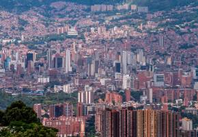 Antioquia y Medellín se destacan entre las regiones colombianas por dinamizar la economía. FOTO Esneyder Gutiérrez