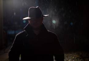 El Inspector es un reportero que investiga los crímenes más asombrosos de Medellín, Antioquia y Colombia, y los relata en Revelaciones del Bajo Mundo. FOTO: WILLIAM SANTAMARÍA.