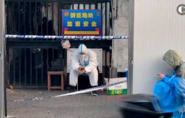 China confina a casi 30 millones de personas por brote de covid-19