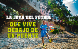 Con goles quiere sacar a su familia de vivir debajo de un puente