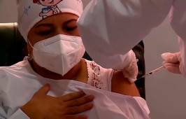 Primera persona en Colombia vacunada contra la covid-19