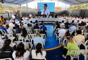 En un acto protocolario realizado el viernes en la cárcel de Itagüí se inició la fase pública de diálogos entre las bandas y el Gobierno. FOTO Manuel Saldarriaga