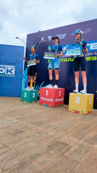 En la categoría de Gran Fondo (110 K), mujeres de 18 a 35 años las ganadoras fueron Lady Johanna Sánchez Ramírez (00:45:06), Mariana Gómez Peláez (00:49:07) y Úrsula Manuela Palacios (00:49:34). FOTOS EL COLOMBIANO