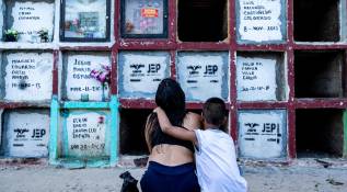 Puerto Berrío se despide de los “NN” que algún día adoptó