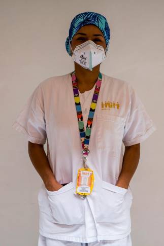 “No pierdo el optimismo. Lograremos la conciencia social y aprenderemos a tener empatía con los demás”: Natalia Pino, médica urgentóloga. 