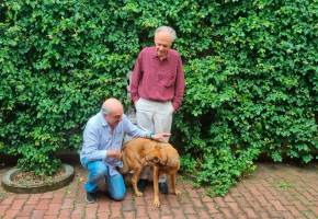 Fotos cortesía de Sandro Romero Rey, en un encuentro con su amigo Fernando Vallejo y la perra Brusca.