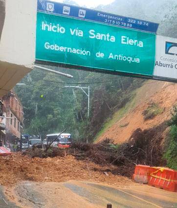 Uno de los cierres se dio en el barrio 8 de marzo del oriente de Medellín. FOTO: Cortesía Denuncias Antioquia.