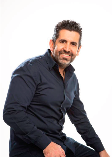 Andrés Cadena Guarnieri destaca la frase: “Emprendi_miento, la aparente trampa de pensar que la libertad está en emprender. Foto: Cortesía. 