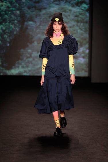 Una de los 12 looks de la colección de Laura Laurens. FOTO Carlos Velásquez