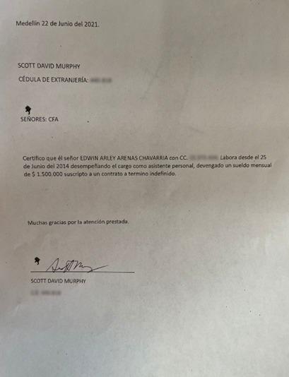 Copia del certificado laboral donde se evidencia que Edwin (anfitrión del Airbnb) era empleado de Murphy desde 2014, haciendo labores de pago de arriendo, riego de las matas entre otros.