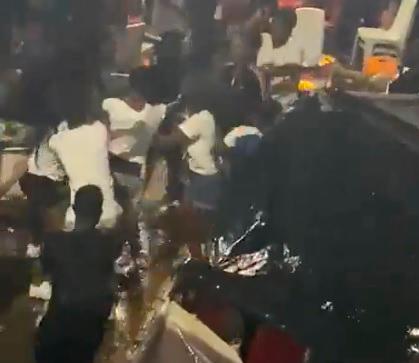 La más reciente pelea se vio este fin de semana. Hasta un hombre blandiendo un machete apareció en ella. FOTO: Cortesía.