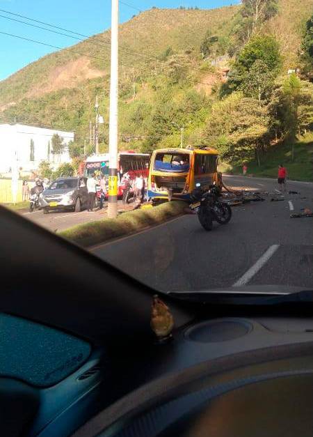 Accidente en la Medellín - Bogotá: Tres muertos y 16 heridos entre Copacabana y Guarne - Vimarsana News