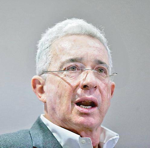 Álvaro Uribe VélezExpresidente