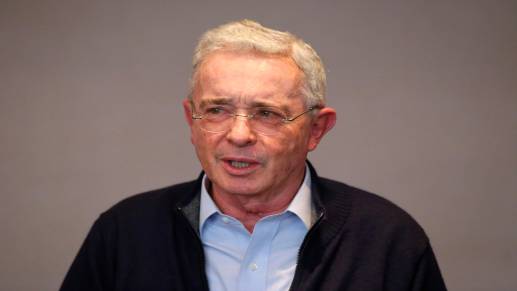 Álvaro Uribe aseguró que el Centro Democrático se ha mostrado con carácter cuando lo sacuden escándalos similares a los de Nicolás Petro. FOTO COLPRENSA Y CORTESÍA 