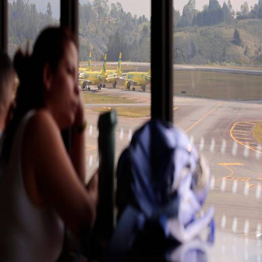 Desde la noche del lunes hay caos en el aeropuerto de Rionegro a causa de la suspensión de operaciones de Viva Air. FOTO: CORTESÍA DENUNCIAS ANTIOQUIA