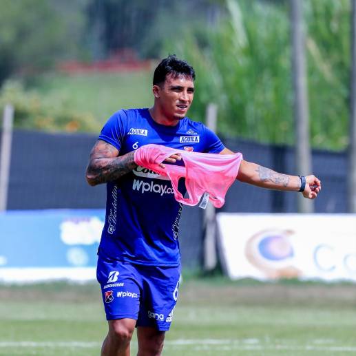 David Loaiza está buscando minutos con el Medellín después de la lesión que tuvo el año pasado. En 2023 ha jugado en tres partidos y acumula 123 minutos en el terreno de juego. FOTO<b><span class="mln_uppercase_mln"> juan antonio sánchez</span></b>