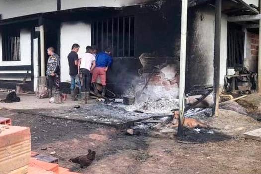 Así quedó la vivienda de la familia Díaz Acuña. FOTO: CORTESÍA