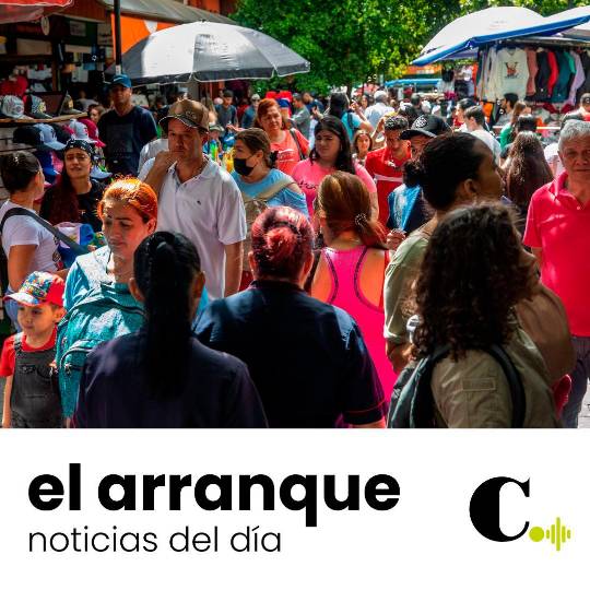  ¡Qué gentío! No hay por donde hacer compras en Medellín