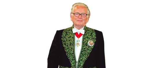 De origen italiano y radicado en Francia, el modisto falleció a los 98 años de edad. Foto AFP