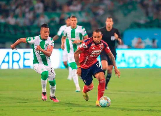 El Poderoso con el marcador a favor, fue más prudente y paciente para tratar de mantener el resultado, pero finalmente no se pudo quedar con los tres puntos. Foto: Camilo Suarez