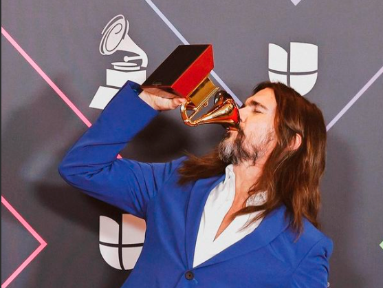 Juanes está nominado con ”Calambre” a la categoría Mejor álbum rock/alternativo. Foto: @juanes 