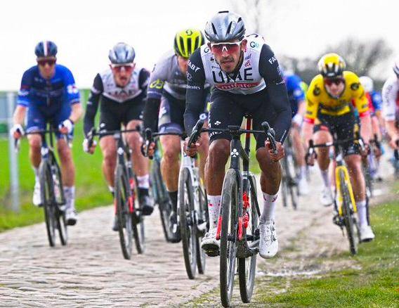 Sebastián Molano, de 28 años, espera estar en la Vuelta a España, en agosto próximo. FOTO TWITTER UAE EMIRATES