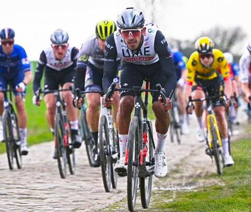 Sebastián Molano, de 28 años, espera estar en la Vuelta a España, en agosto próximo. FOTO TWITTER UAE EMIRATES