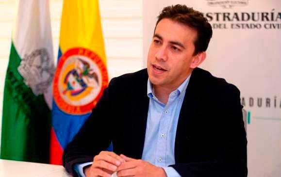 El registrador Alexander Vega le bajó el pulgar a la posibilidad de que la revocatoria se vote el 13 de marzo. FOTO: COLPRENSA