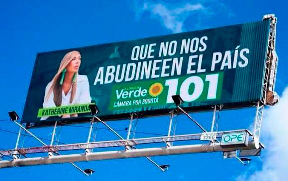 Las vallas de Miranda tienen un plazo de 48 horas para ser desmontadas. FOTO: TOMADA DE TWITTER.