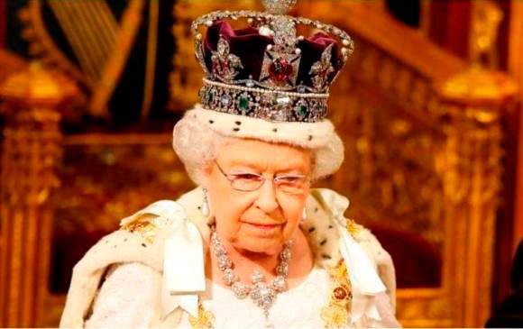 También se propone que la estatua de la reina Isabel II esté en la plaza del Parlamento al lado de la estatua del exprimer ministro Winston Churchill. Foto: EFE. 