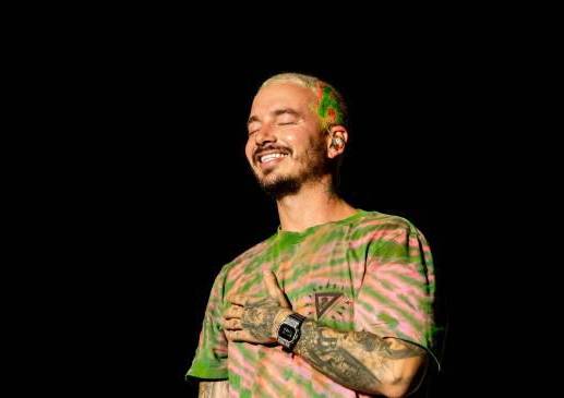 J Balvin inició su carrera musical en los colegios, conciertos locales y batallones en la ciudad de Medellín. También visitó programas como “El show de las estrellas” de Jorge Barón del Canal RCN. - Foto: Carlos Velásquez