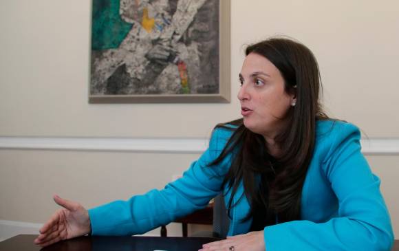 La exministra de las TIC, Karen Abudinen, aseguró que estará en noviembre en Colombia. FOTO COLPRENSA