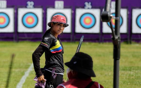 Arquera colombiana se quejó por tener que tapar sus ...