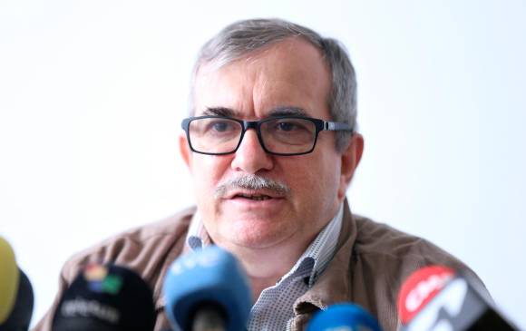 Tras consultar la página de la Registraduría, Rodrigo Londoño se dio cuenta que su documento está inhabilitado para votar. FOTO COLPRENSA