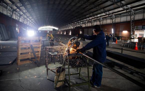 Más de 170 subsectores que abastecen la construcción de proyectos en el país también se han visto perjudicados por la coyuntura del país, de acuerdo con Camacol. FOTO Esteban Vanegas