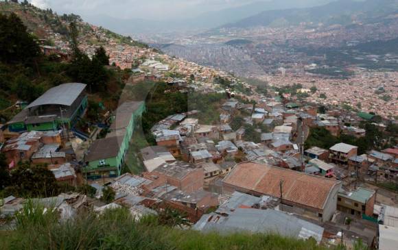 Los enfrentamientos ocurrieron en la parte alta del barrio Santo Domingo, en los sectores La Torre y El Pinal. FOTO MANUEL SALDARRIAGA