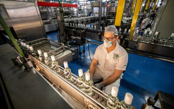 La FLA anticipa complicado alcanzar su meta de vender 52 millones de botellas, tal como había sido proyectado a finales del año pasado. FOTO CARLOS VELÁSQUEZ