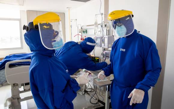 Imagen de referencia. Recuerde las medidas de protección ante el coronavirus: distanciamiento físico, lavado de manos y uso del tapabocas. FOTO ESTEBAN VANEGAS