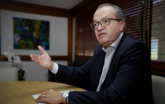 El Procurador Fernando Carrillo exige justicia laboral para el personal de la salud en Colombia, que se han jugado la vida por atender a los enfermos de covid-19. FOTO COLPRENSA