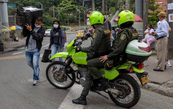 Además de la vigilancia policial, Medellín cuenta con uno de los centros de monitoreo (123) más eficientes. A pesar de esto, las bandas siguen actuando a sus anchas. FOTO edwin bustamante