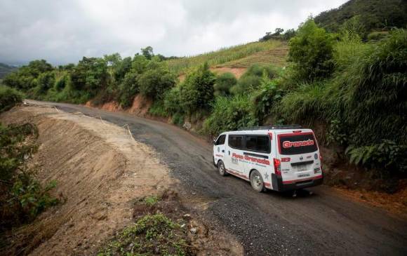 El transporte entre ambos municipios es complejo por el estado de la vía. Foto: Camilo Suárez