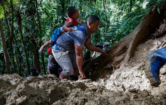 Samira Gozaine, directora de Migración de Panamá, afirma que en 2021 van 50 niños que llegaron sin acompañante al poblado Bajo Chiquito. Foto: Manuel Saldarriaga Quintero